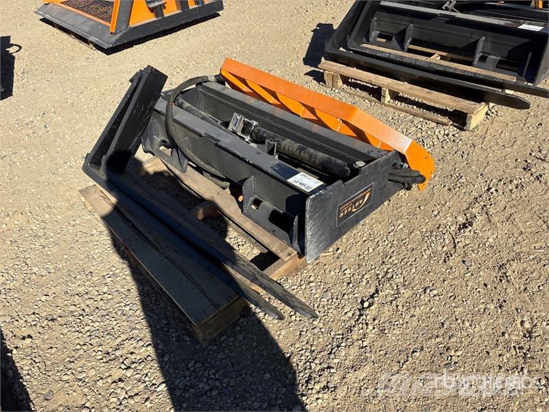 Arteer HPF-48L 48 in Hydraulic Skid Steer Forks (Unused) Vidlica