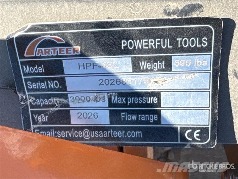 Arteer HPF-48L 48 in Hydraulic Skid Steer Forks (Unused) Vidlica