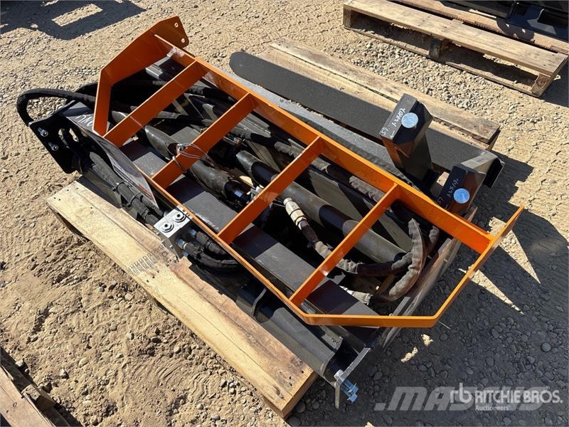 Arteer HPF-48L 48 in Hydraulic Skid Steer Forks (Unused) Garfos