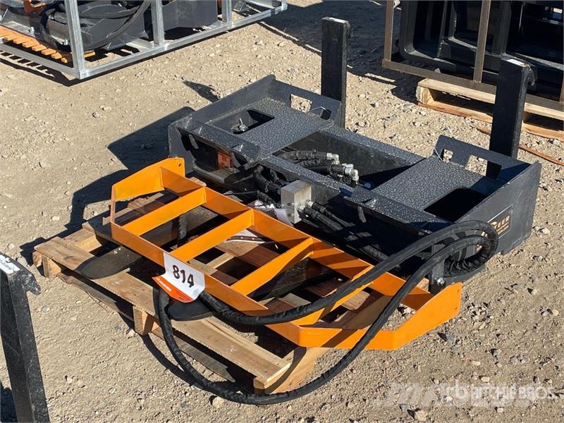 Arteer HPF-48L 48 in Skid Steer Forks (Unused) Vilice
