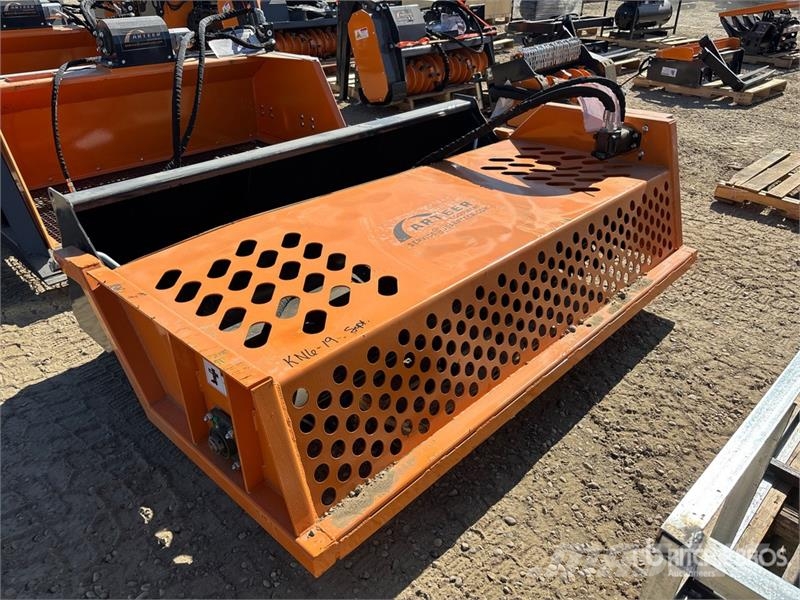 Arteer LRR-74W 74 in Skid Steer Landscape Rake (Unused) Rastrillos y henificadores