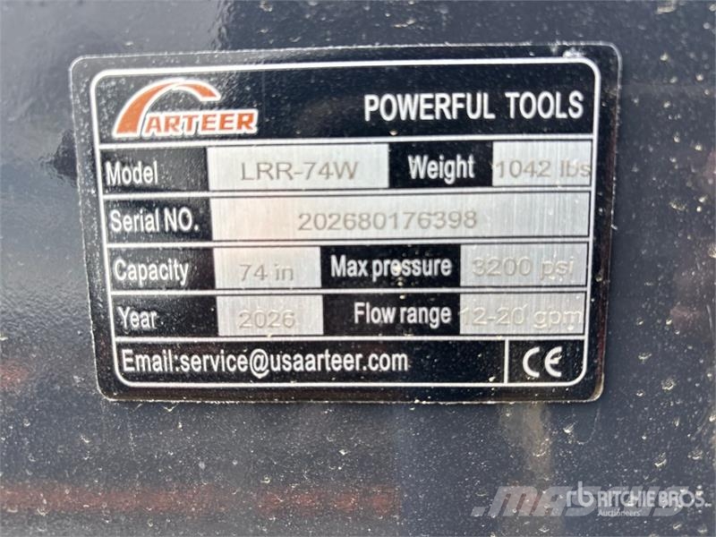 Arteer LRR-74W 74 in Skid Steer Landscape Rake (Unused) Pöyhimet ja haravat