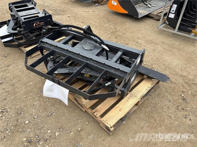 Arteer RPT-42L 42 in Rotating Hydraulic Skid Steer Forks Forquilhas