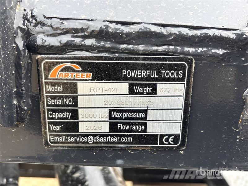 Arteer RPT-42L 42 in Rotating Hydraulic Skid Steer Forks Forquilhas