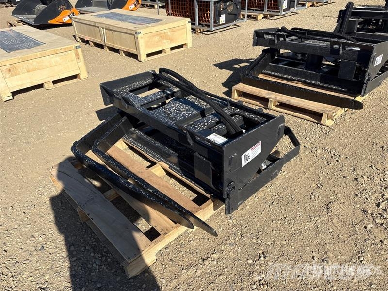 Arteer RPT-42L 60 in Rotating Hydraulic Skid Steer Forks  Pallegafler