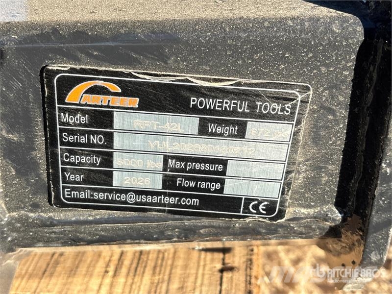 Arteer RPT-42L 60 in Rotating Hydraulic Skid Steer Forks  フォーク