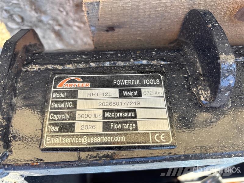 Arteer RPT-42L 60 in Rotating Hydraulic Skid Steer Forks Pallgafflar