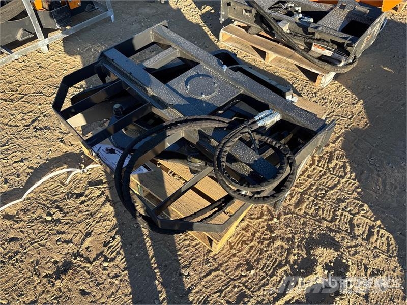 Arteer RPT-42L 60 in Rotating Hydraulic Skid Steer Forks フォーク