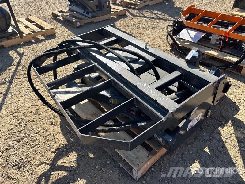 Arteer RPT-42L 60 in Rotating Hydraulic Skid Steer Forks Pallgafflar