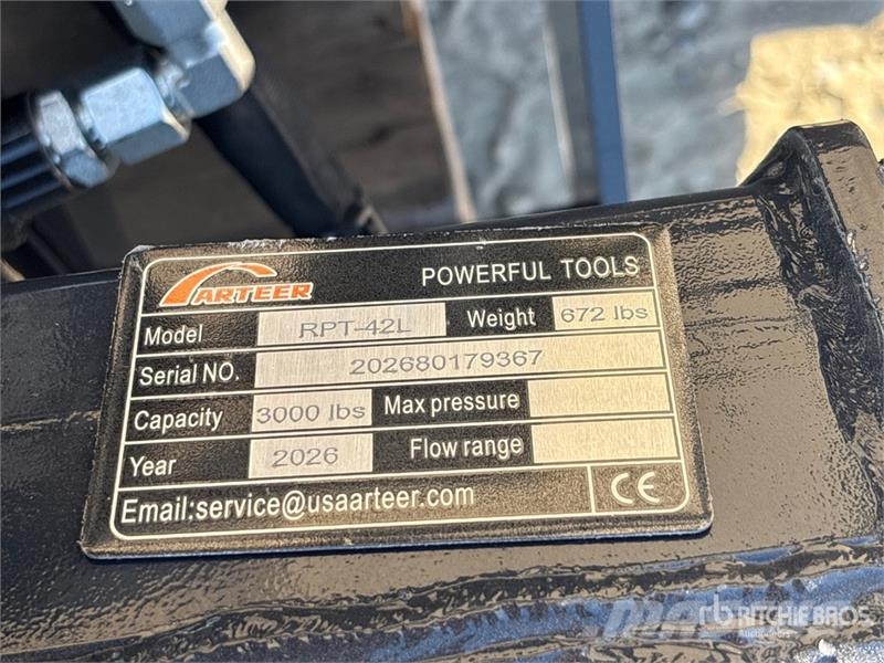 Arteer RPT-42L 60 in Rotating Hydraulic Skid Steer Forks Garfos