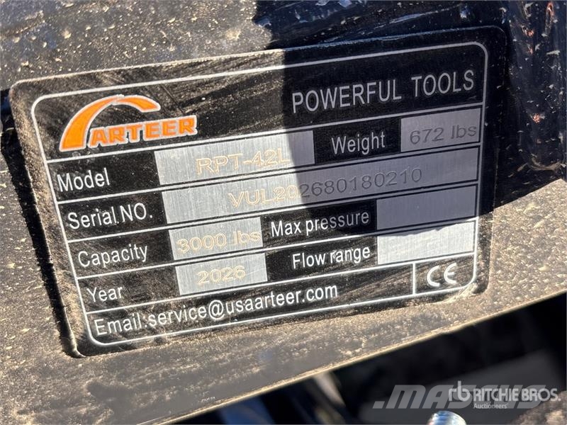 Arteer RPT-42L 60 in Rotating Hydraulic Skid Steer Forks  フォーク