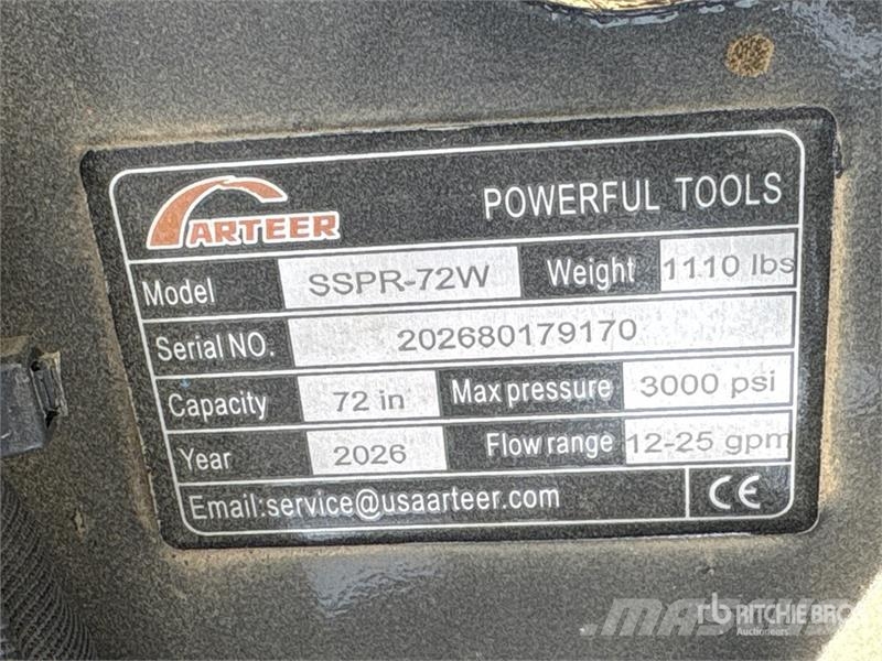 Arteer SSPR-72W 72 in Skid Steer Power Rake (Unused) Ancinhos e espalhadores de feno