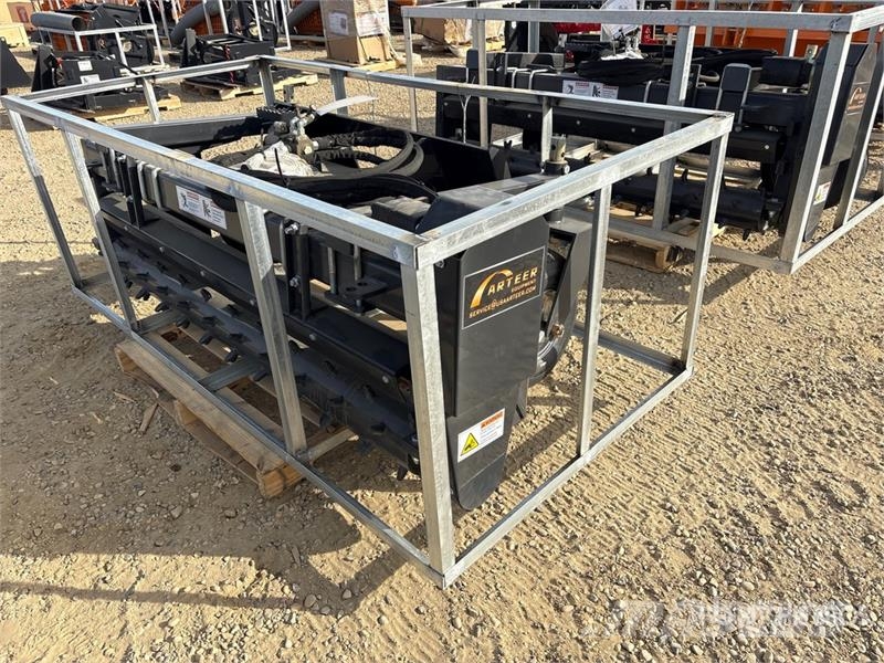 Arteer SSPR-72W 72 in Skid Steer Power Rake (Unused) Ancinhos e espalhadores de feno