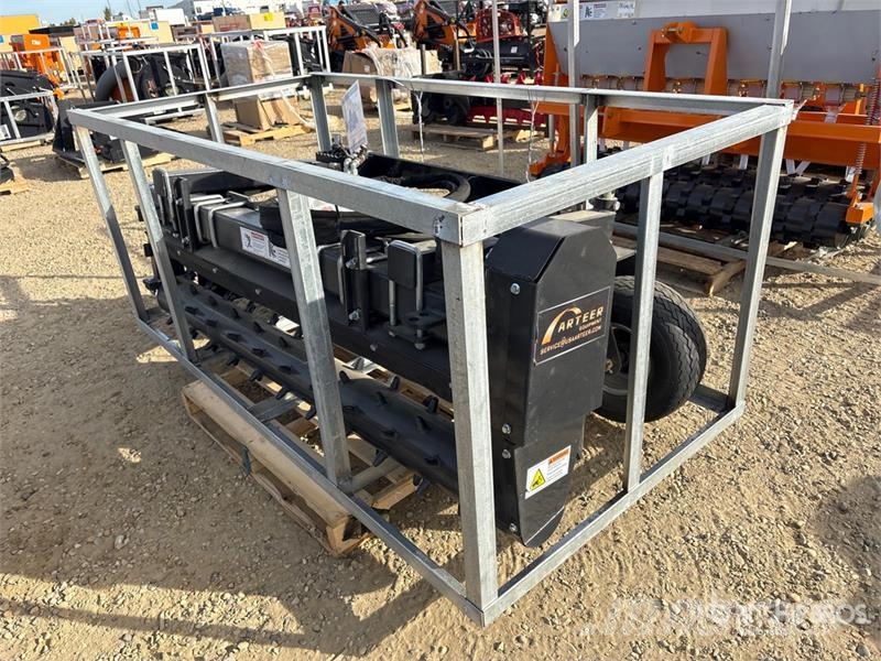 Arteer SSPR-72W 72 in Skid Steer Power Rake (Unused) Ancinhos e espalhadores de feno