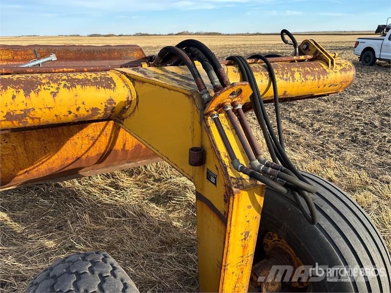 Ashland I-110 4 Tire Hydraulic Pull Scraper Schaber