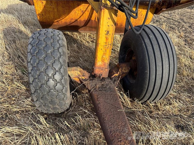 Ashland I-110 4 Tire Hydraulic Pull Scraper Schaber