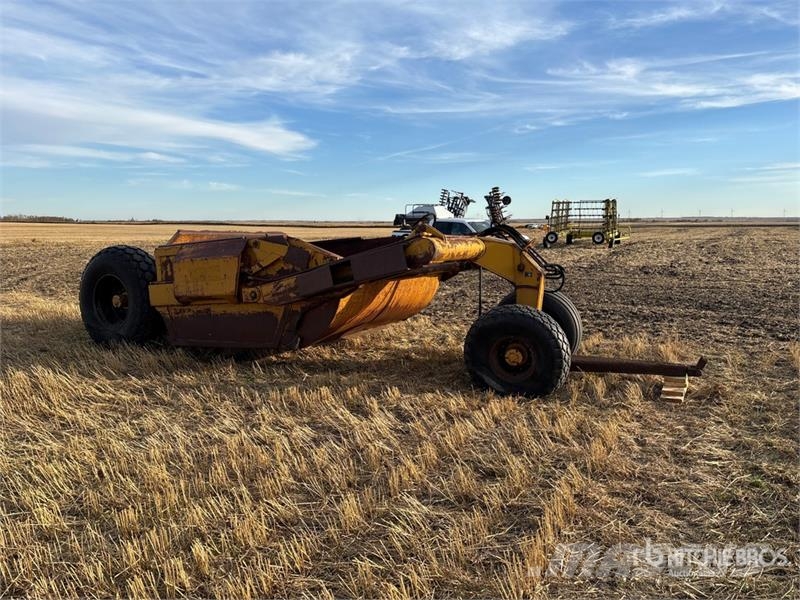 Ashland I-110 4 Tire Hydraulic Pull Scraper Schaber