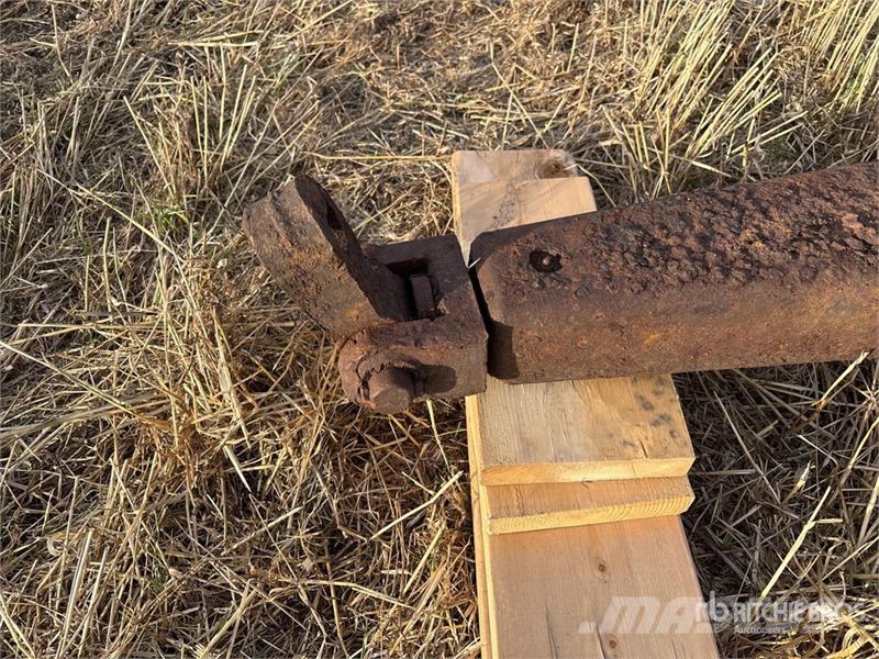 Ashland I-110 4 Tire Hydraulic Pull Scraper Schaber
