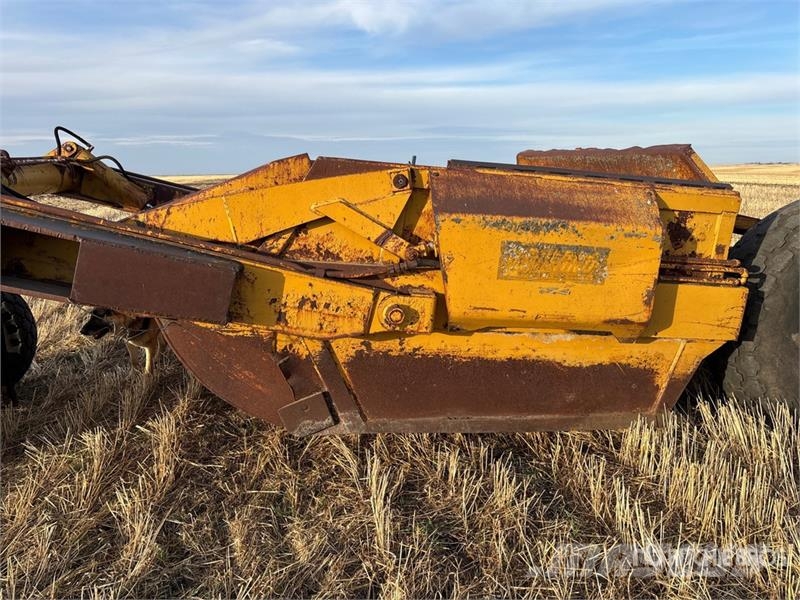 Ashland I-110 4 Tire Hydraulic Pull Scraper Schaber