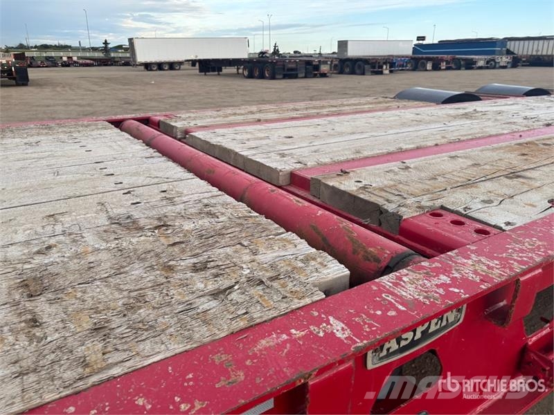 Aspen FG40-3 40 ton 53 ft Tri/A Folding Neck Trailer 平板拖车