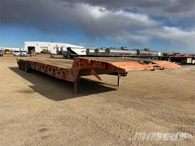 Aspen FG40-3 50 ft Tri/A Folding Neck Trailer Низькорамні причепи