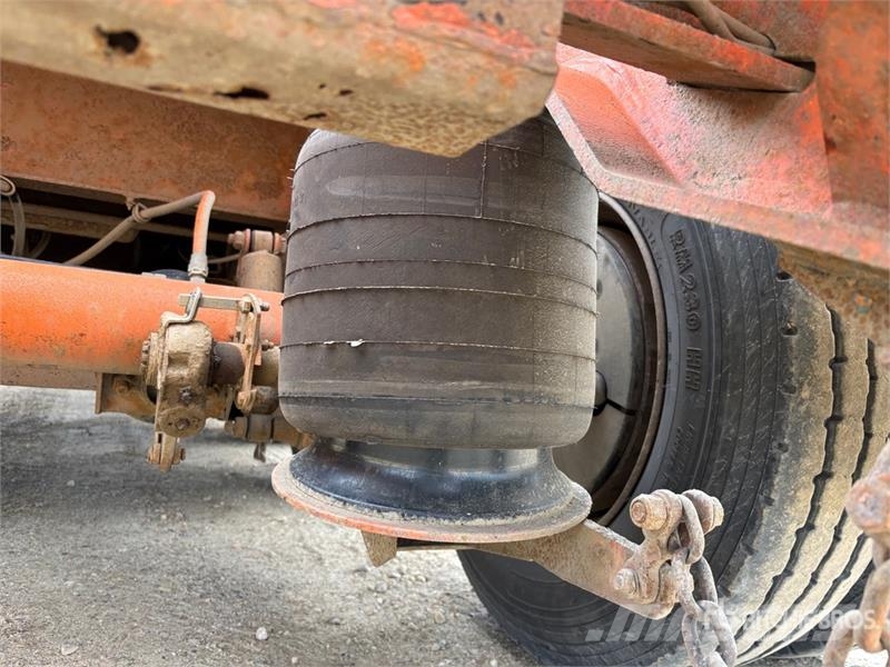 Aspen FG40-3 50 ft Tri/A Folding Neck Trailer Низькорамні причепи