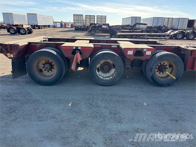Aspen LB60 64 ft 24-Wheel Folding Neck Trailer 平板拖车
