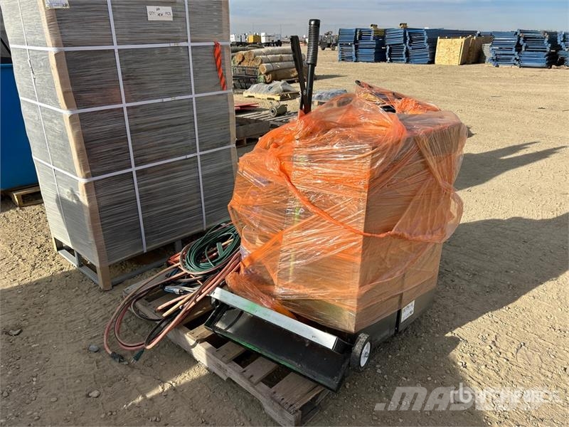  Assorted Construction Tools and Supplies مكونات أخرى