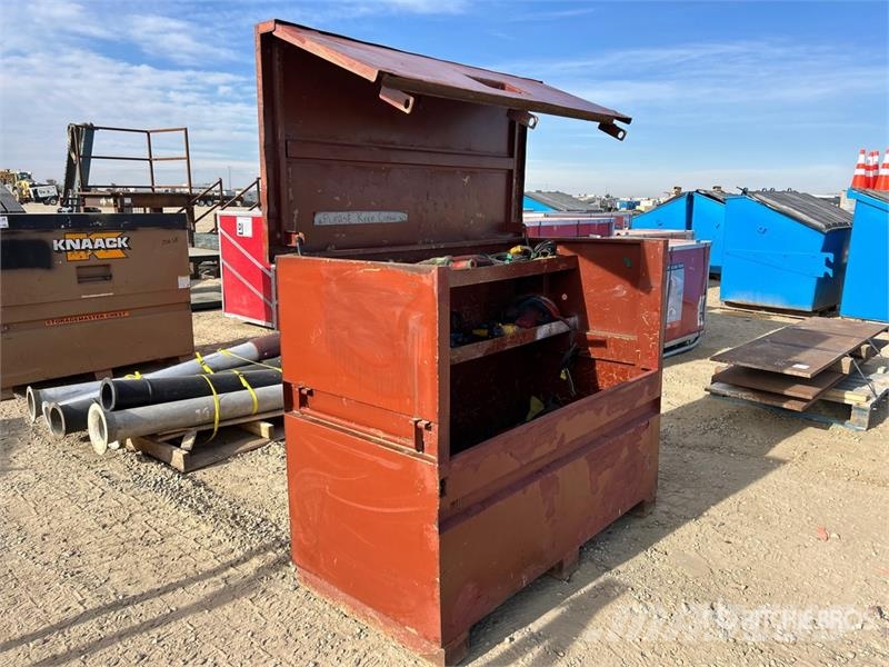 Assorted Electric Hand Tools and Job Site Box ( 60 Ostale komponente za građevinarstvo