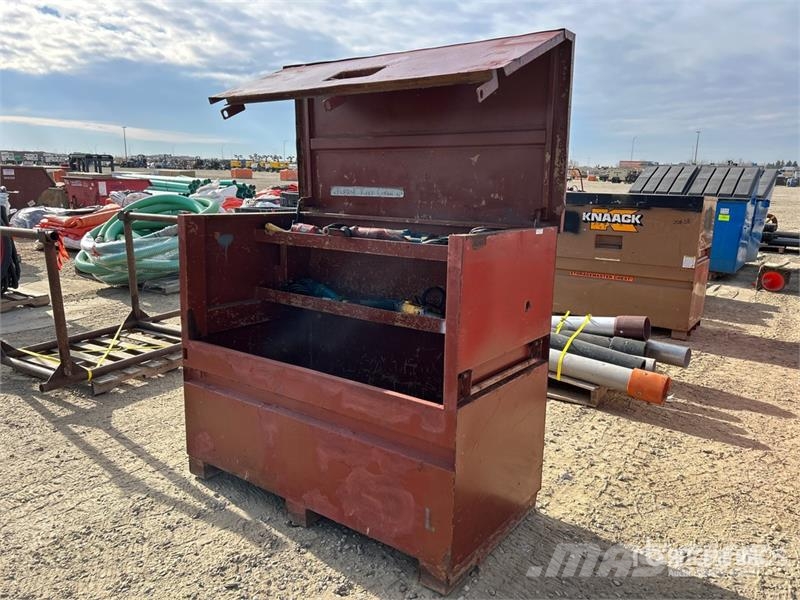 Assorted Electric Hand Tools and Job Site Box ( 60 Ostale komponente za građevinarstvo