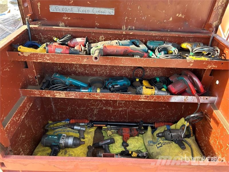 Assorted Electric Hand Tools and Job Site Box ( 60 Ostale komponente za građevinarstvo