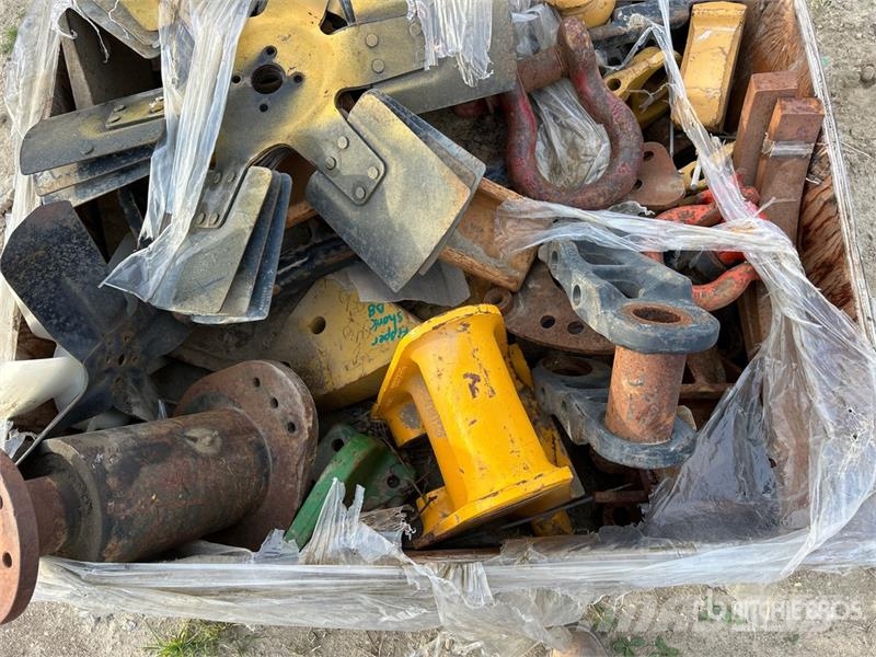 Assorted Heavy Equipment Parts Andre komponenter