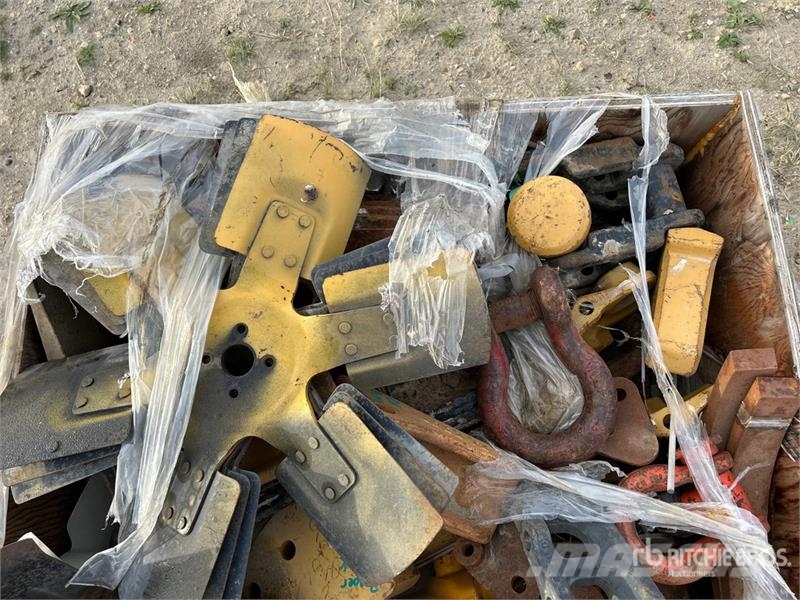  Assorted Heavy Equipment Parts Andre komponenter