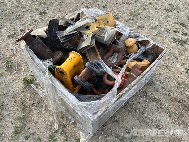  Assorted Heavy Equipment Parts Andre komponenter