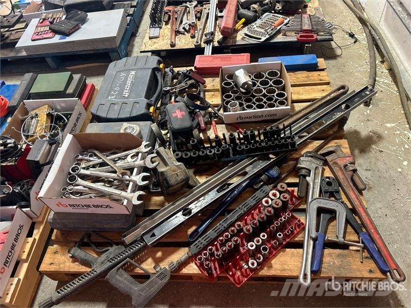 Assorted Wrenches, Sockets & Hand Tools 其他組件