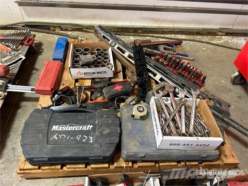 Assorted Wrenches, Sockets & Hand Tools 其他組件