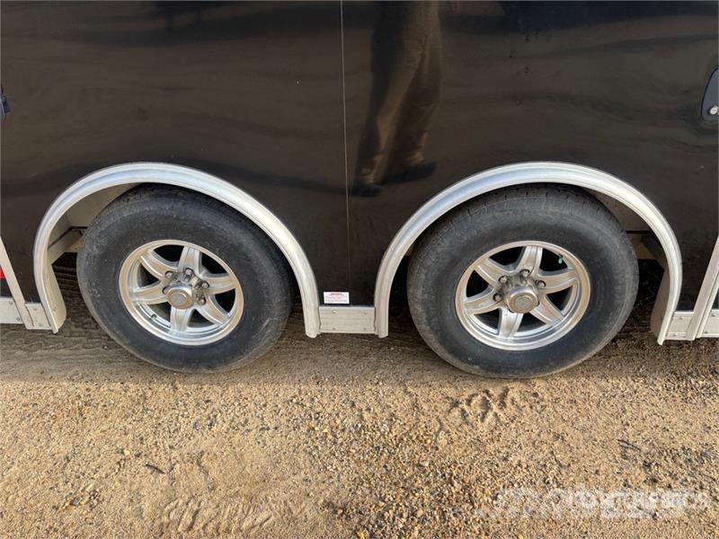 ATC 24 ft T/A Enclosed Trailer Прицепы-фургоны