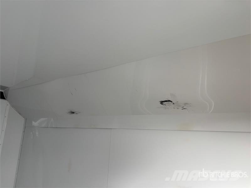 ATC 24 ft T/A Enclosed Trailer Прицепы-фургоны