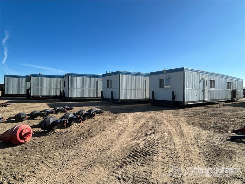 Atco 5 Unit 12 ft x 54 ft 20 Person Skid-Mounted Mobile Építőipari barakkok