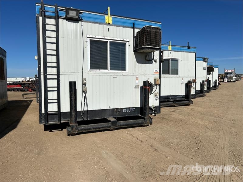 Atco 5 Unit 12 ft x 54 ft 20 Person Skid-Mounted Mobile Építőipari barakkok