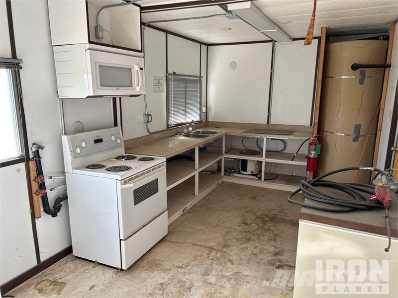 Atco 54 ft x 10 ft Skid-Mounted Mobile Camp Bivalni kontejnerji