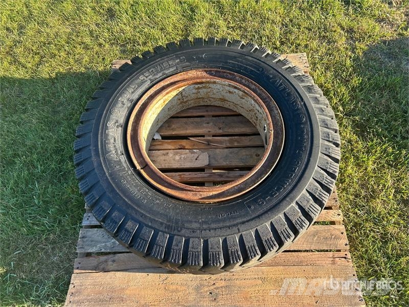 Atlas 9.00-20 Tires Banden, wielen en velgen