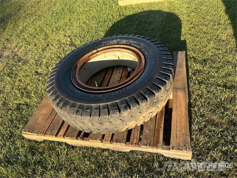 Atlas 9.00-20 Tires Banden, wielen en velgen