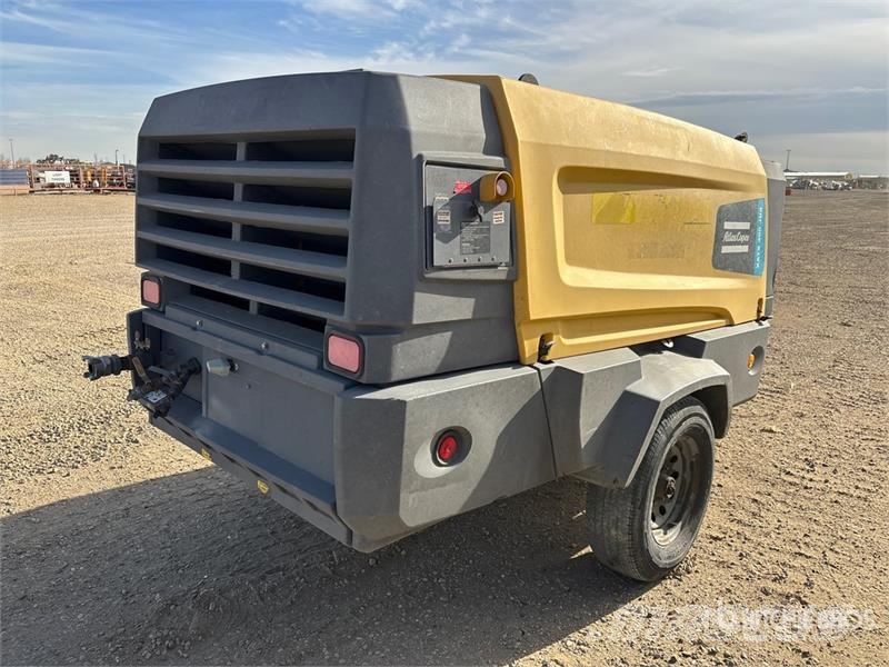 Atlas Copco XATS400 JD 400 cfm Mobile Air Compressor Kompressoren