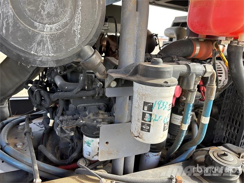 Atlas Copco XATS400 JD 400 cfm Mobile Air Compressor Kompressoren