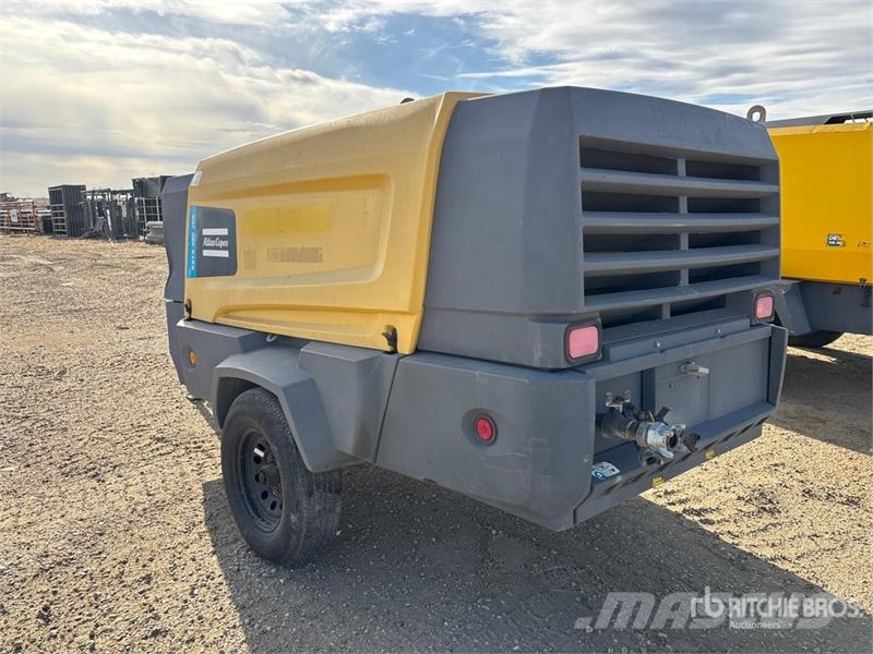 Atlas Copco XATS400 JD 400 cfm Mobile Air Compressor Kompressoren