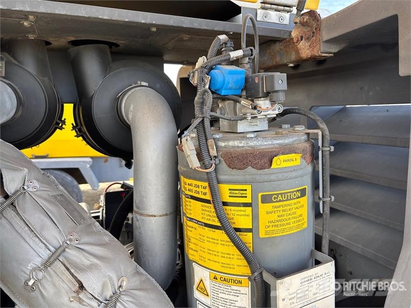 Atlas Copco XATS400 JD 400 cfm Mobile Air Compressor Kompressoren