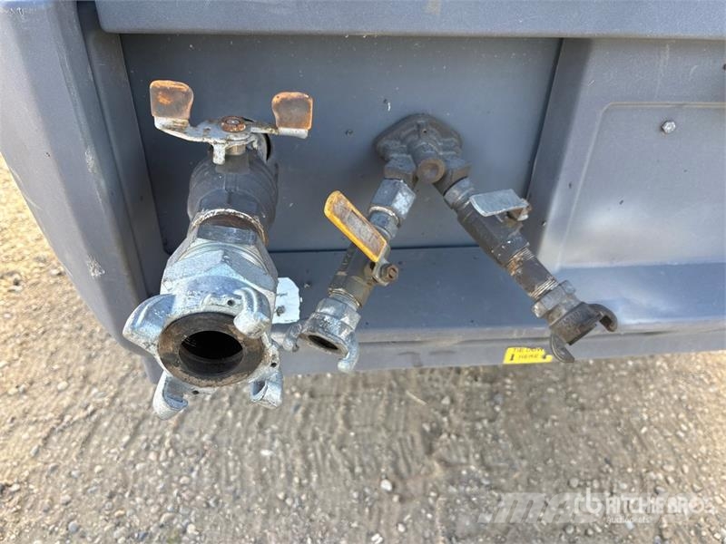Atlas Copco XATS400 JD 400 cfm Mobile Air Compressor Kompressoren