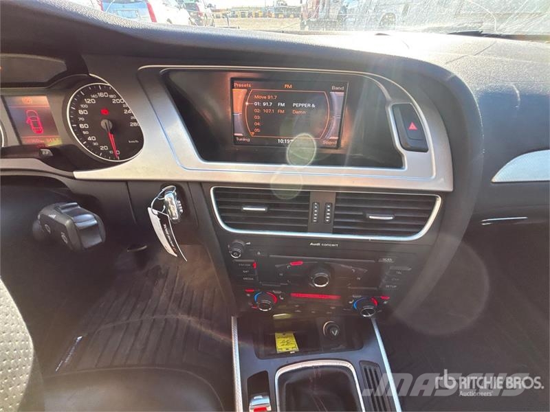 Audi A4 سيارات
