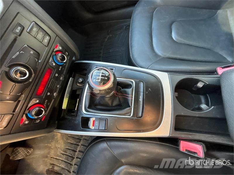 Audi A4 سيارات